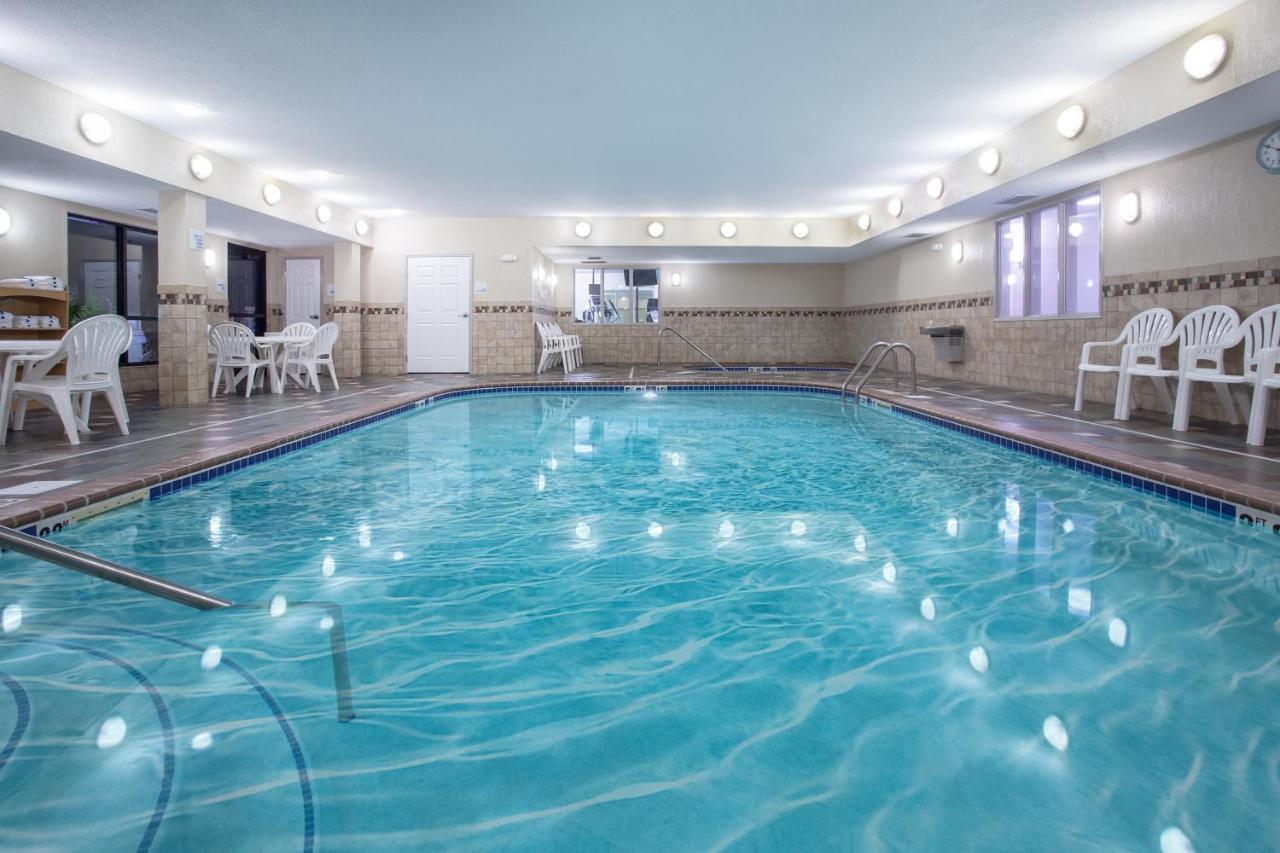 Holiday Inn Express Hotel & Suites Fort Collins By Ihg Εξωτερικό φωτογραφία