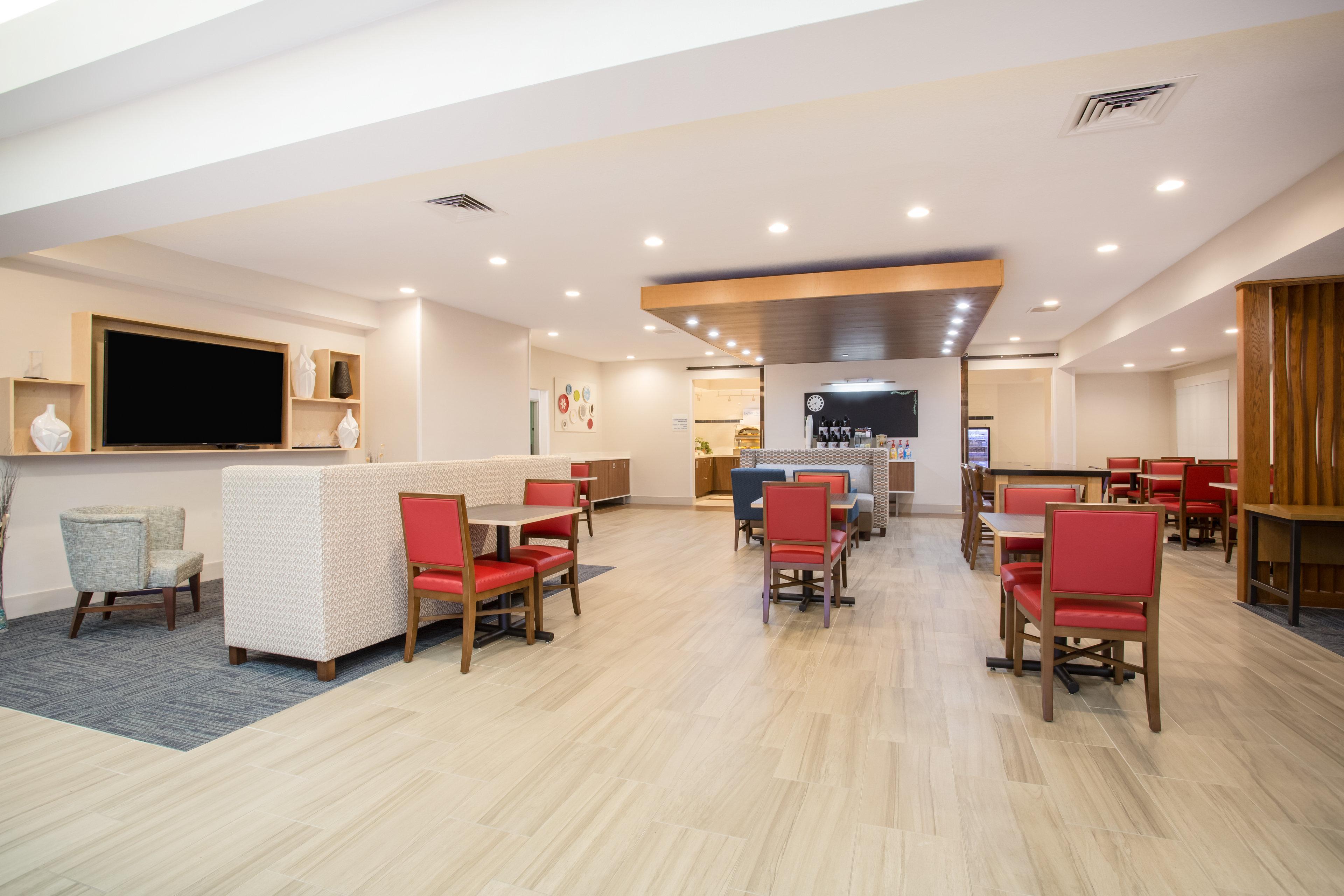 Holiday Inn Express Hotel & Suites Fort Collins By Ihg Εξωτερικό φωτογραφία