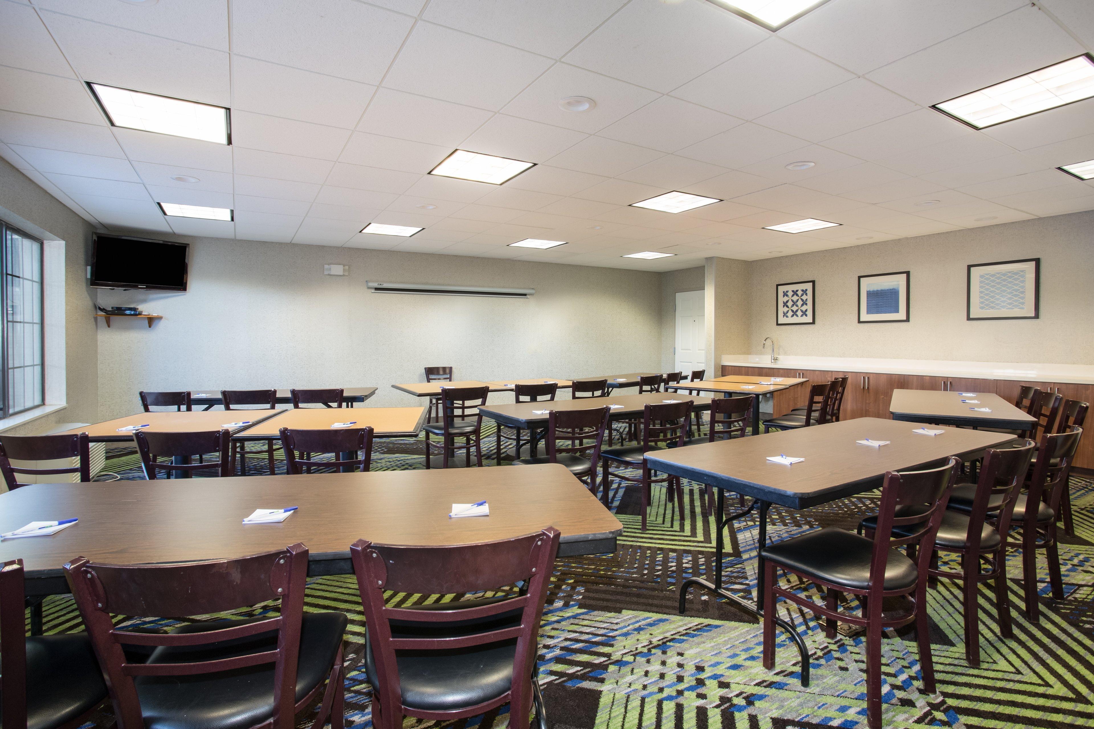 Holiday Inn Express Hotel & Suites Fort Collins By Ihg Εξωτερικό φωτογραφία