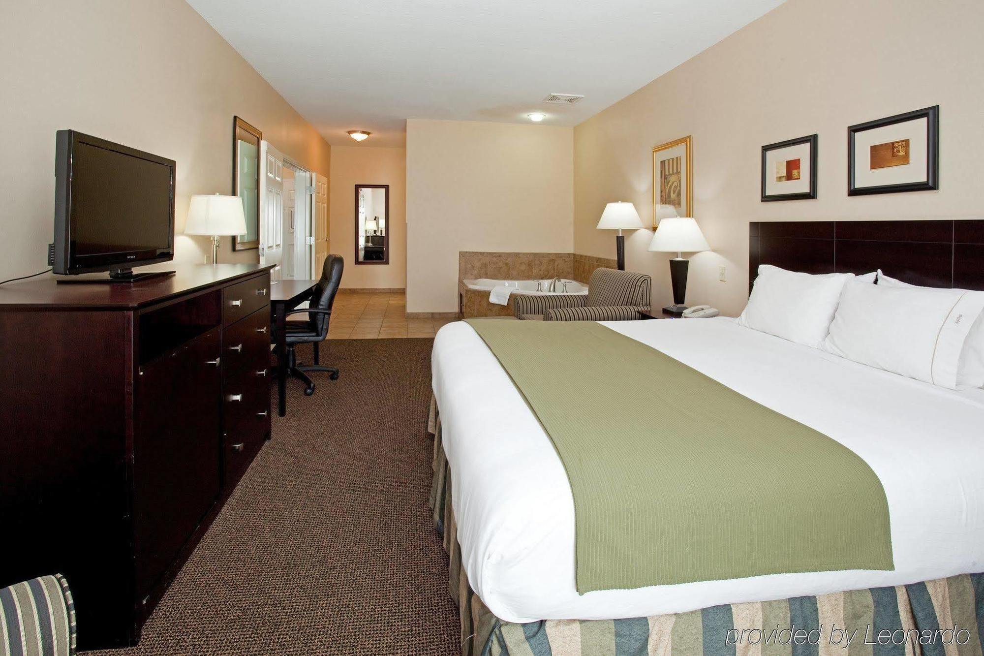 Holiday Inn Express Hotel & Suites Fort Collins By Ihg Εξωτερικό φωτογραφία