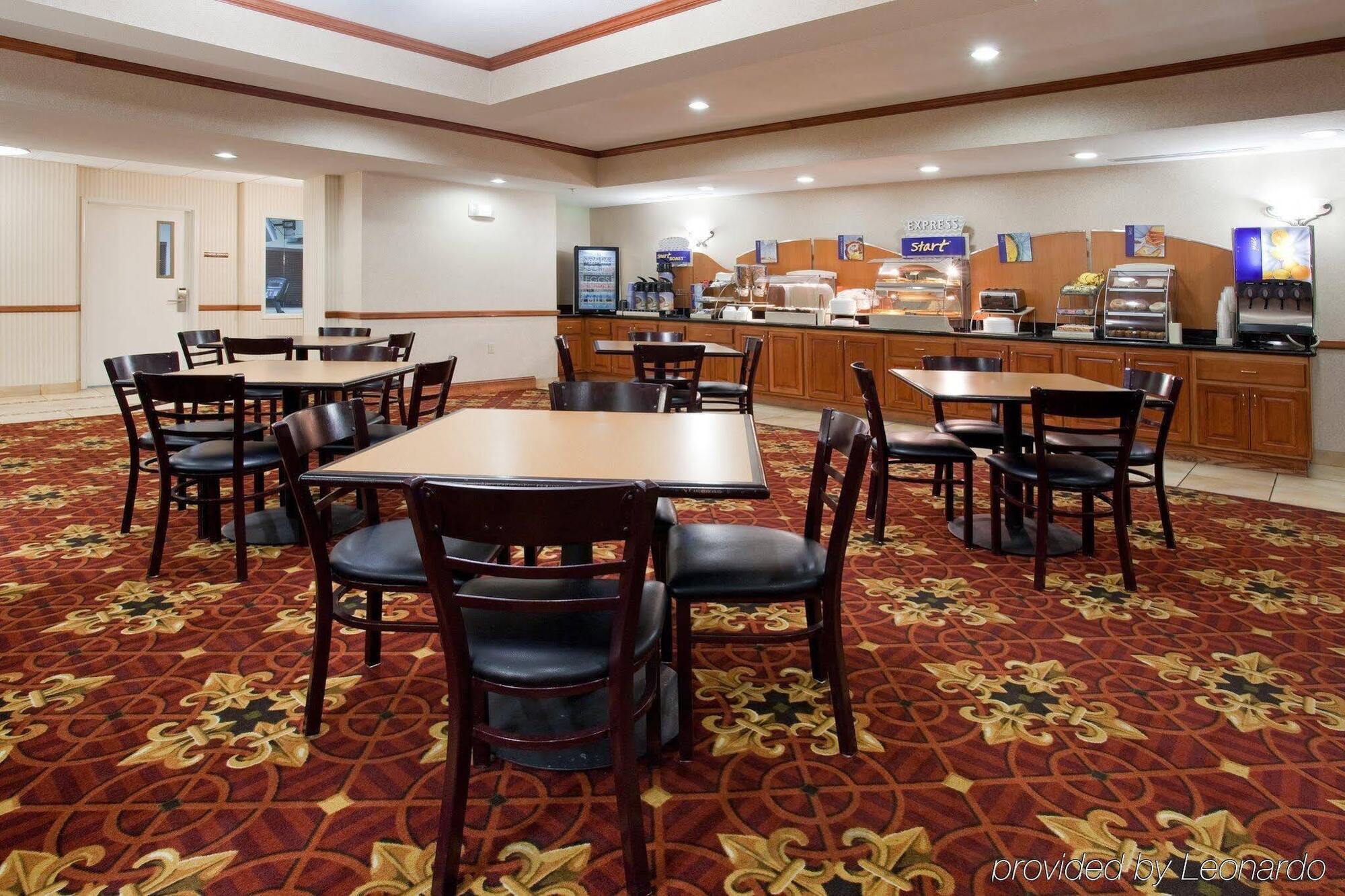 Holiday Inn Express Hotel & Suites Fort Collins By Ihg Εξωτερικό φωτογραφία